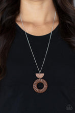 Load image into Gallery viewer, Homespun Stylist - Brown