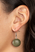 Load image into Gallery viewer, Archipelago Artisan - Green Earrings/ Necklace Set