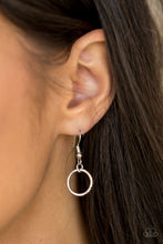 Load image into Gallery viewer, Daring Diva - Silver necklace
