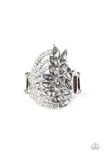 Load image into Gallery viewer, Clear-Cut Cascade - Silver Ring
