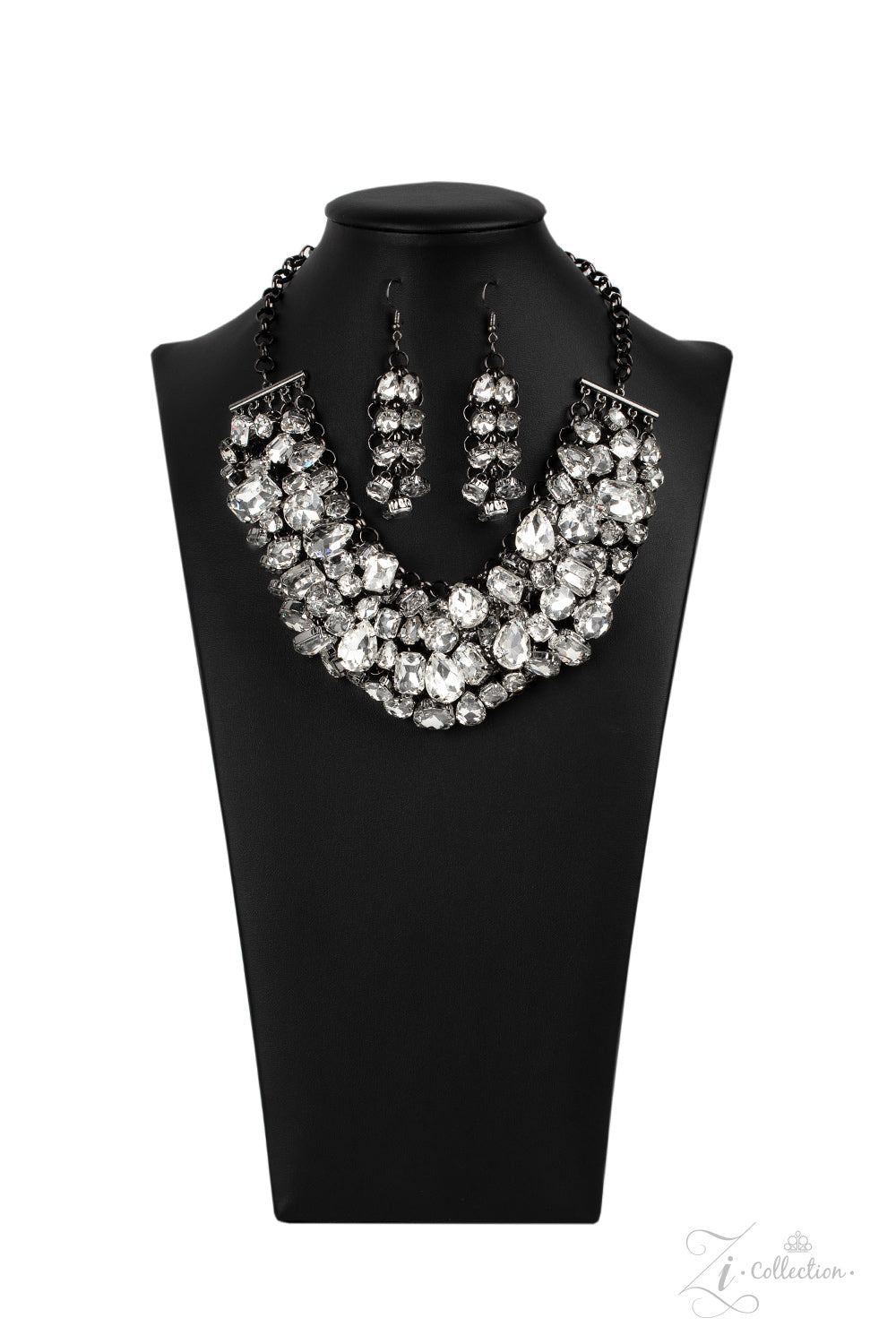 Ambitious Zi Collection Black/White Earrings/Necklace Set