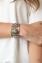 Load image into Gallery viewer, Sahara Seasons - Green Bracelet
