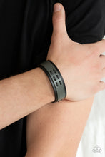 Load image into Gallery viewer, Blaze A Trail - Black Snap Bracelet
