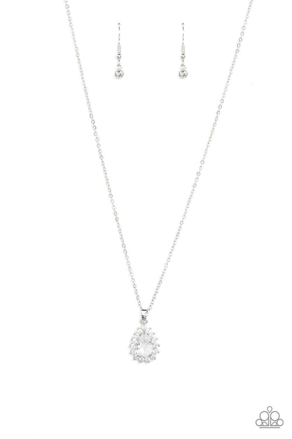 A Guiding SOCIALITE - White Necklace Set