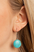 Load image into Gallery viewer, Archipelago Artisan - Blue Earrings/ Necklace Set
